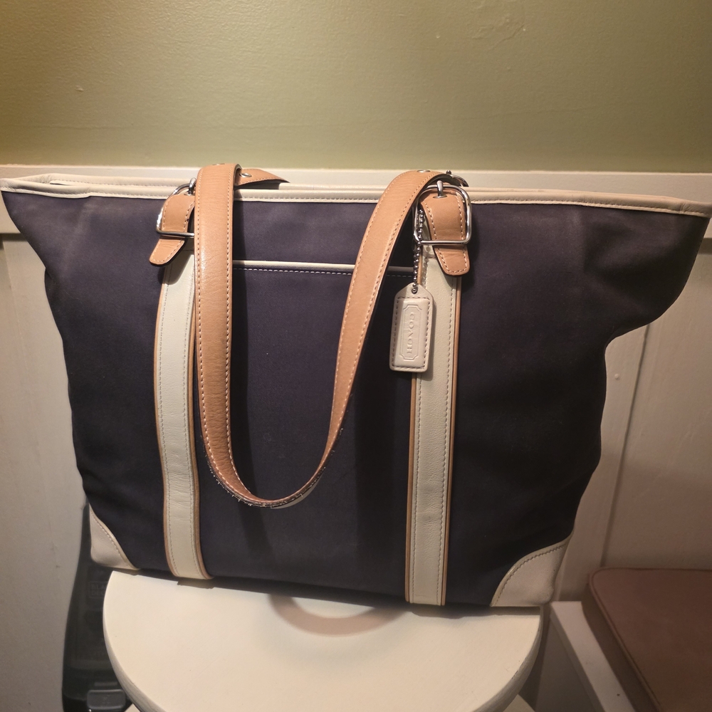 Vintage 2001 Coach Hamptons  Black and Cream Tote Bag
